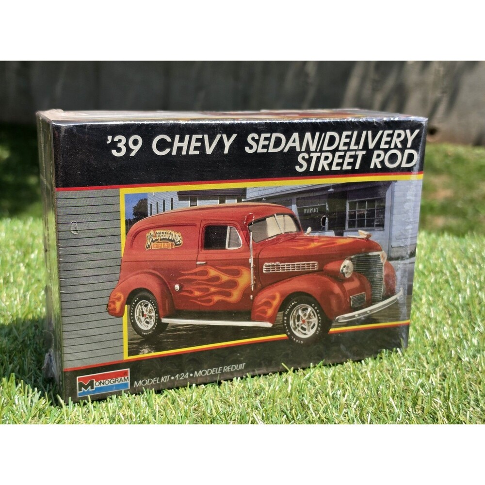 Vtg  Monogram '39 Chevy Sedan Delivery Street Rod 1/24 Model Kit New Sealed*